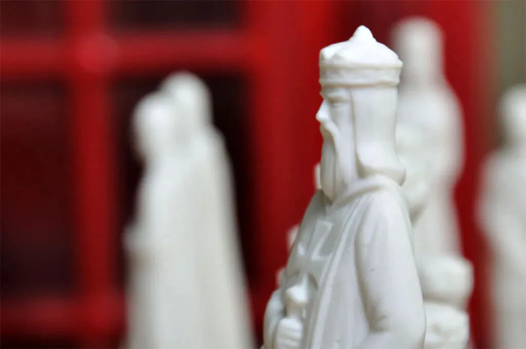 The Camelot Series Luxury Porcelain Chess Set - 5.0" King - Image 8