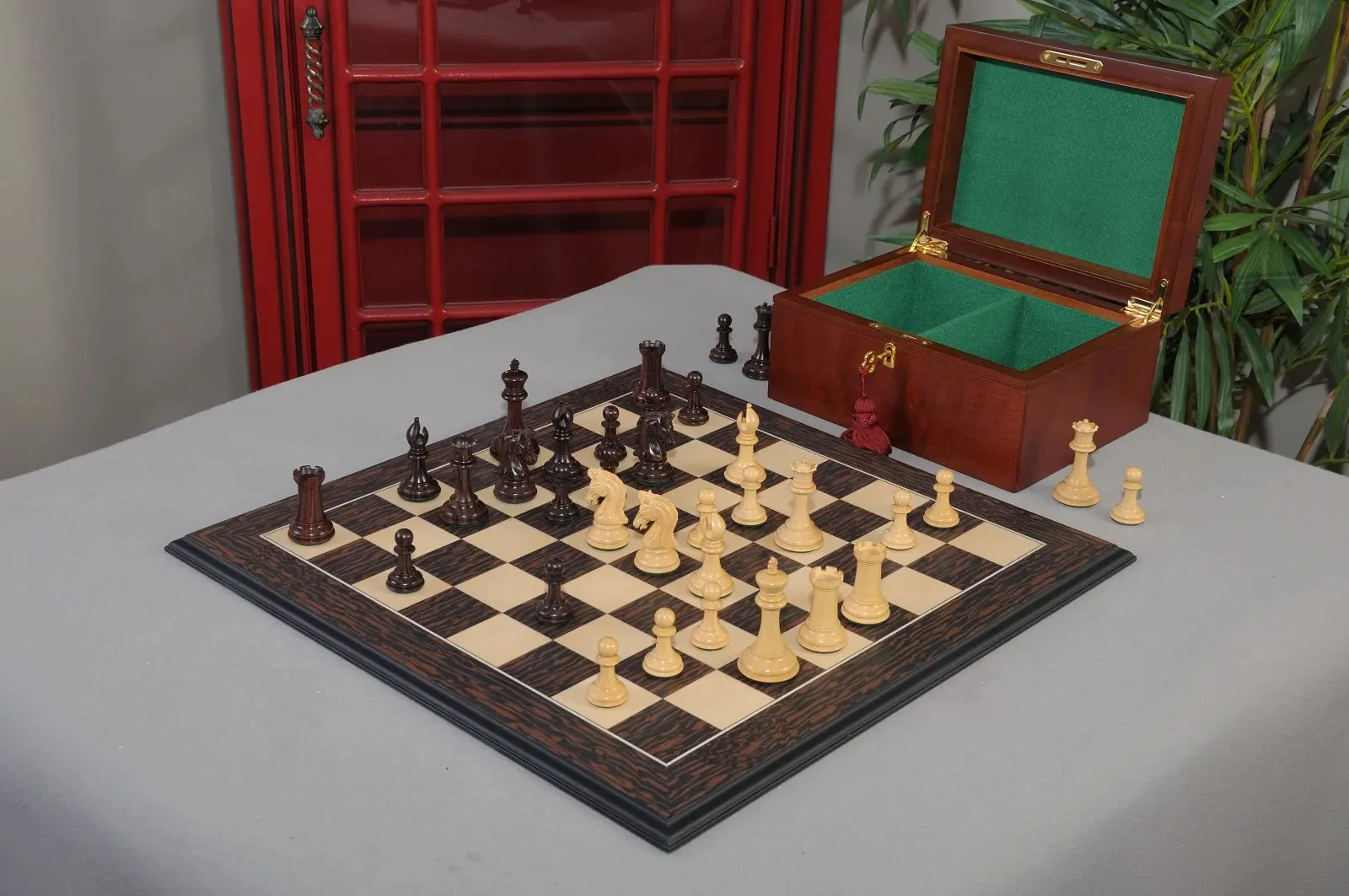 Indian Rosewood and Natural Boxwood
