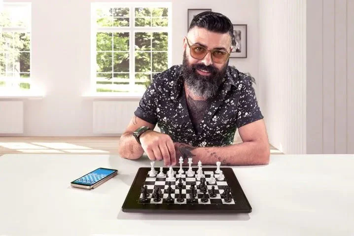 Millennium eONE Electronic Chess Board for playing on chess.com - Image 3