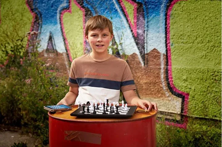 Millennium eONE Electronic Chess Board for playing on chess.com - Image 4