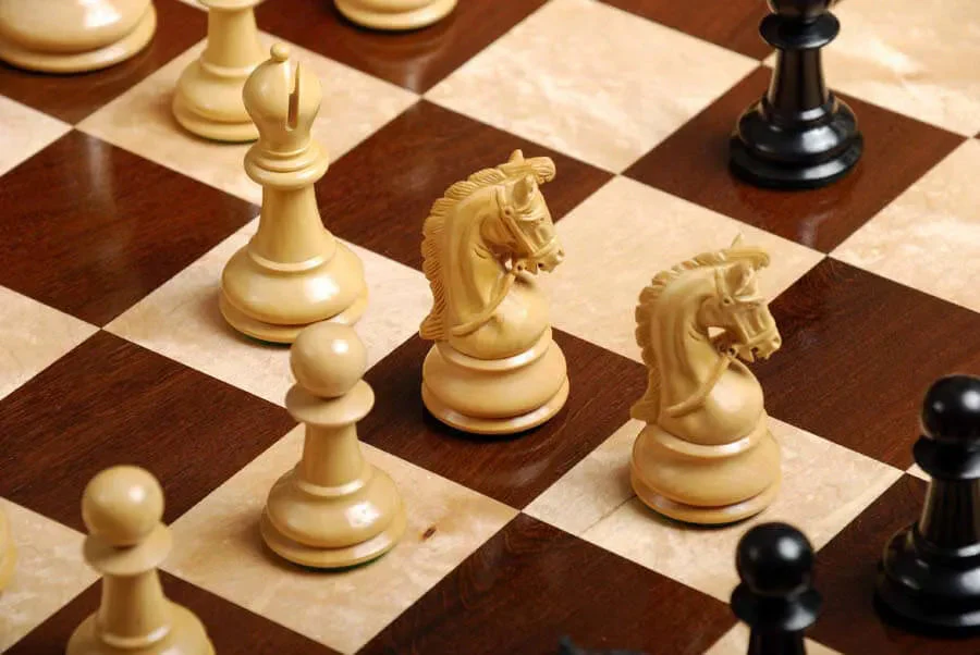 The Sultan Series Luxury Chess Pieces - 4.0" King - Image 4