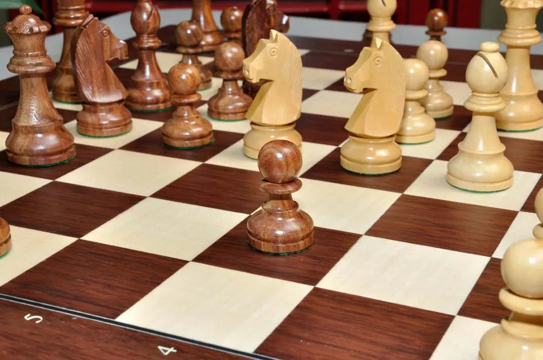 DGT Projects - USB Rosewood Board with Timeless Chess Pieces - Image 6