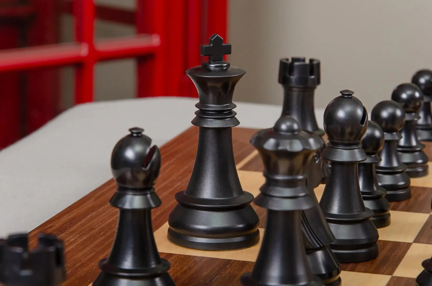 The German Series Triple Weighted Regulation Plastic Chess Pieces - 3.75" King - Image 4